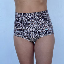 Load image into Gallery viewer, Animal Print Yoga Shorts
